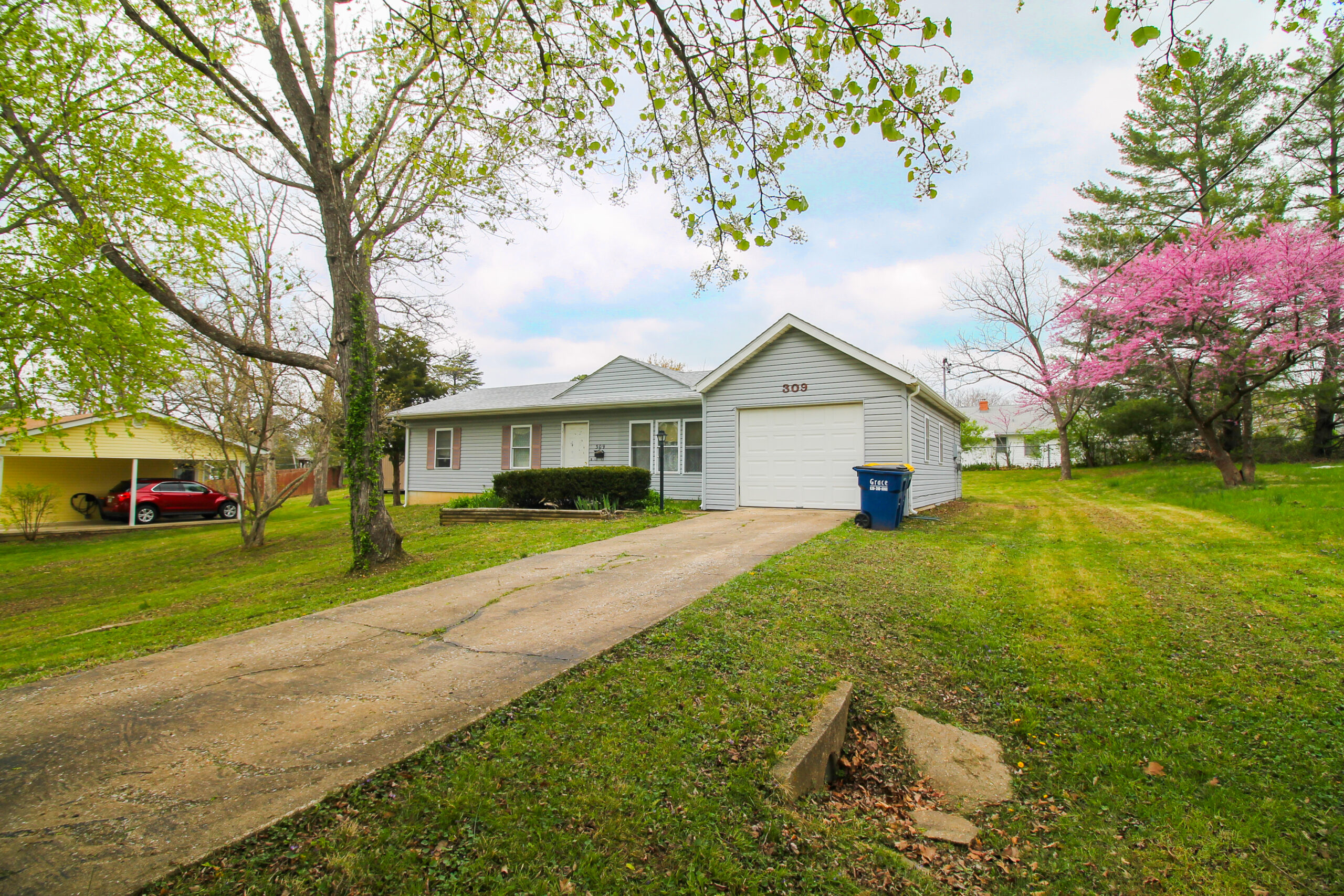 Front view 309 Dahlgren Ave