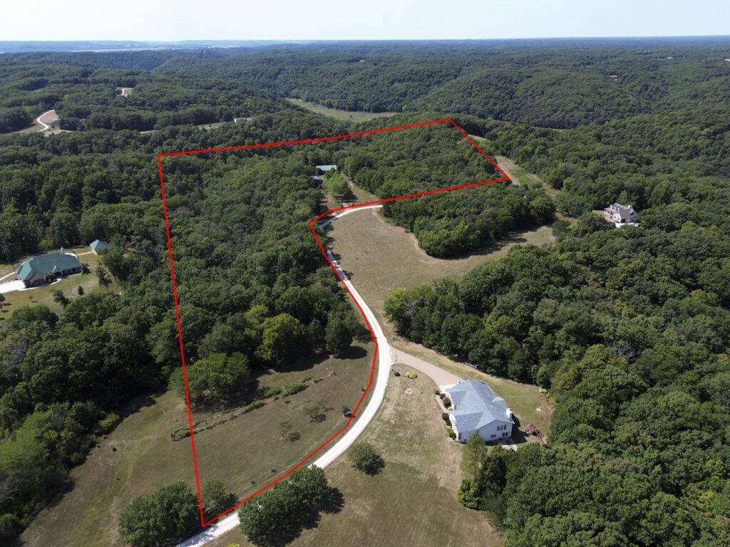 18 acres 24038 Lone Oak Ln
