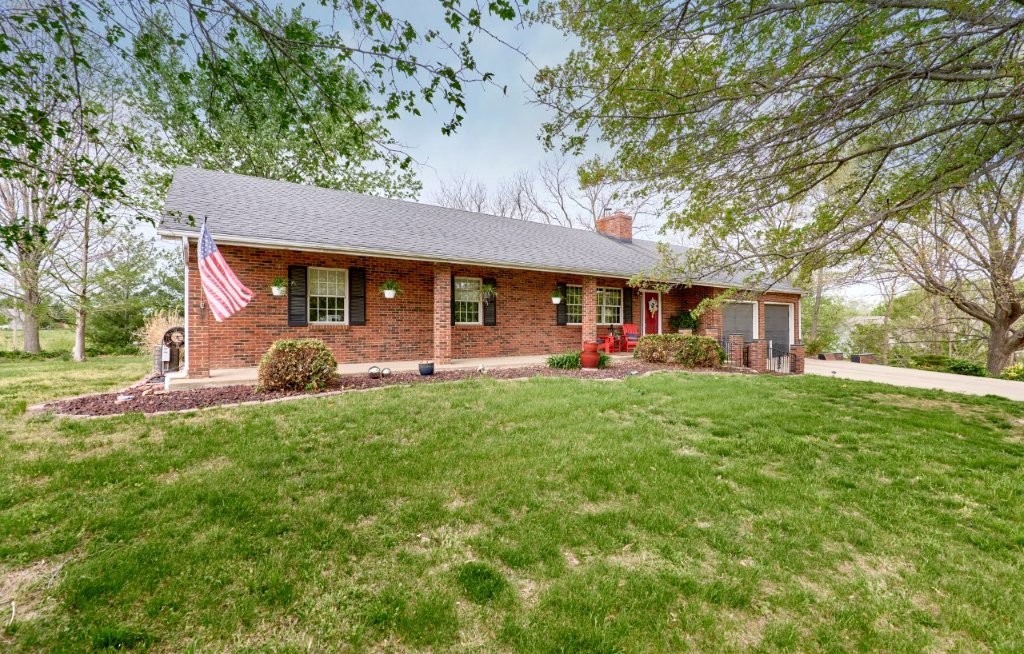 Front view 1825 S Henke Rd