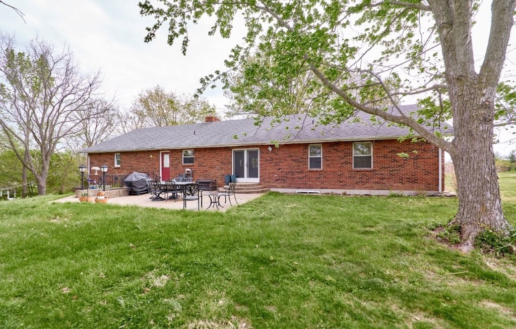 Back view 1825 S Henke Rd