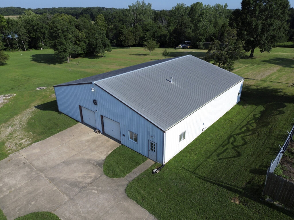 2601_N_State_Hwy_47 outbuilding