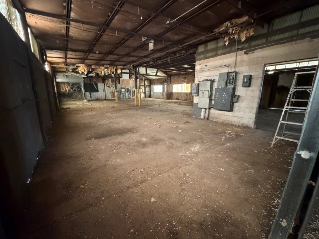 685 Sturgeon inside building
